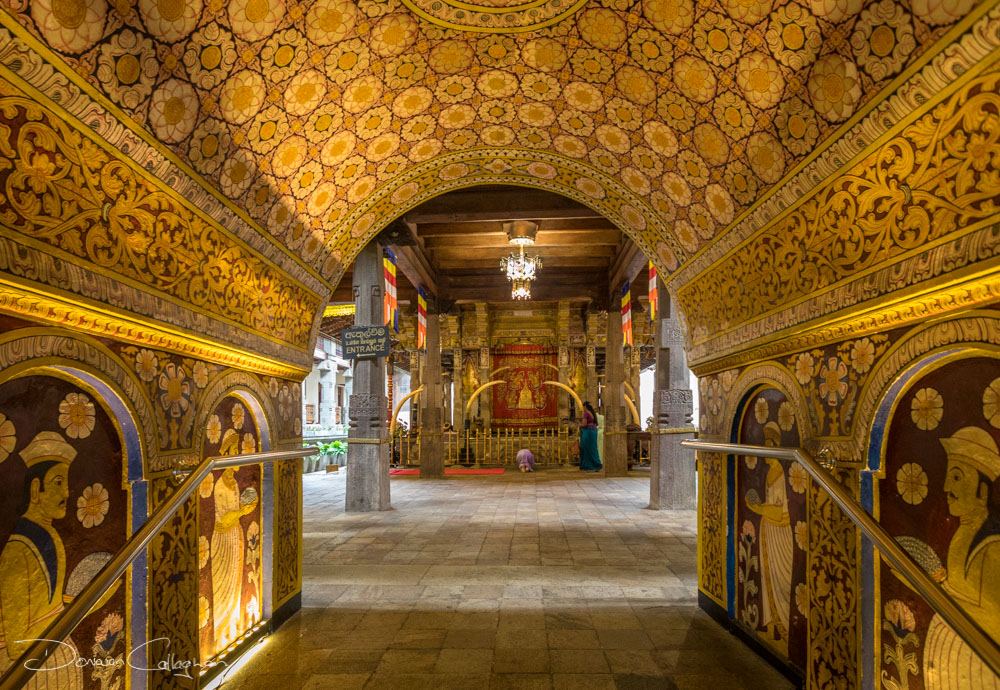 temple of the sacred tooth relic altar kandy sri lanka l Destination of Paradise